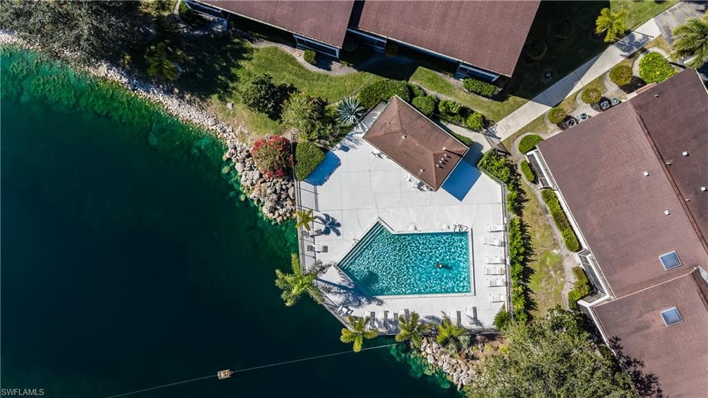 5238 Treetops DR # L201, NAPLES FL 34113-30