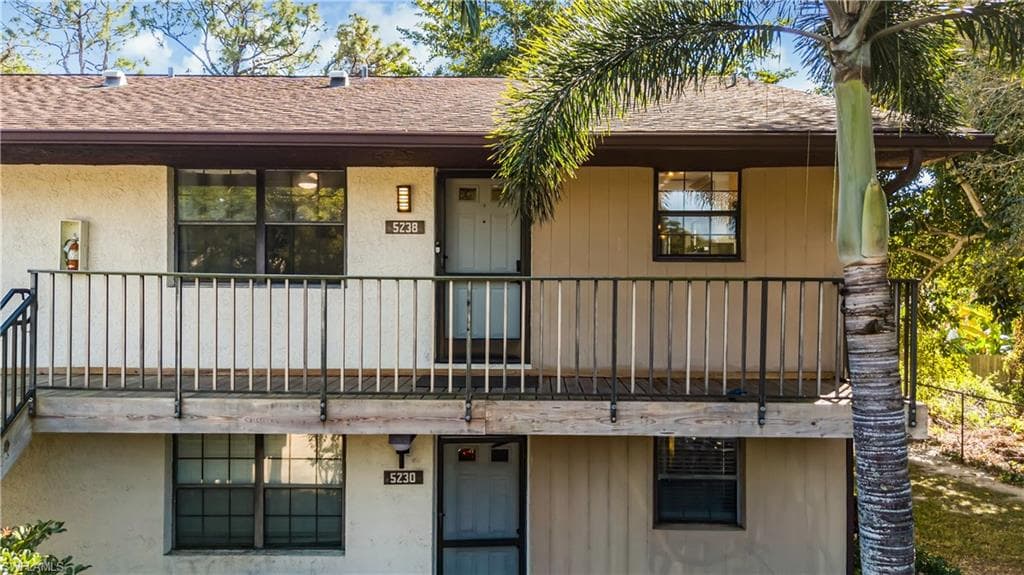 5238 Treetops DR # L201, NAPLES FL 34113-28