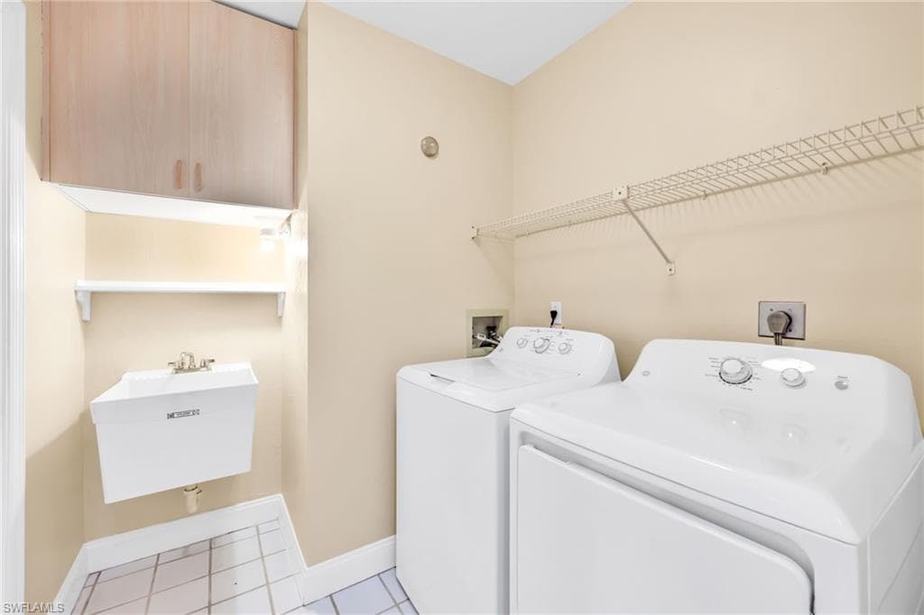 1761 San Bernadino WAY, NAPLES FL 34109-16