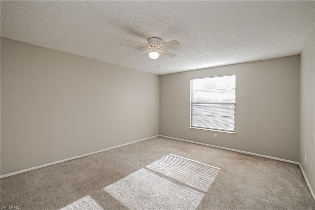 9292 Mooring CIR, FORT MYERS FL 33967-9