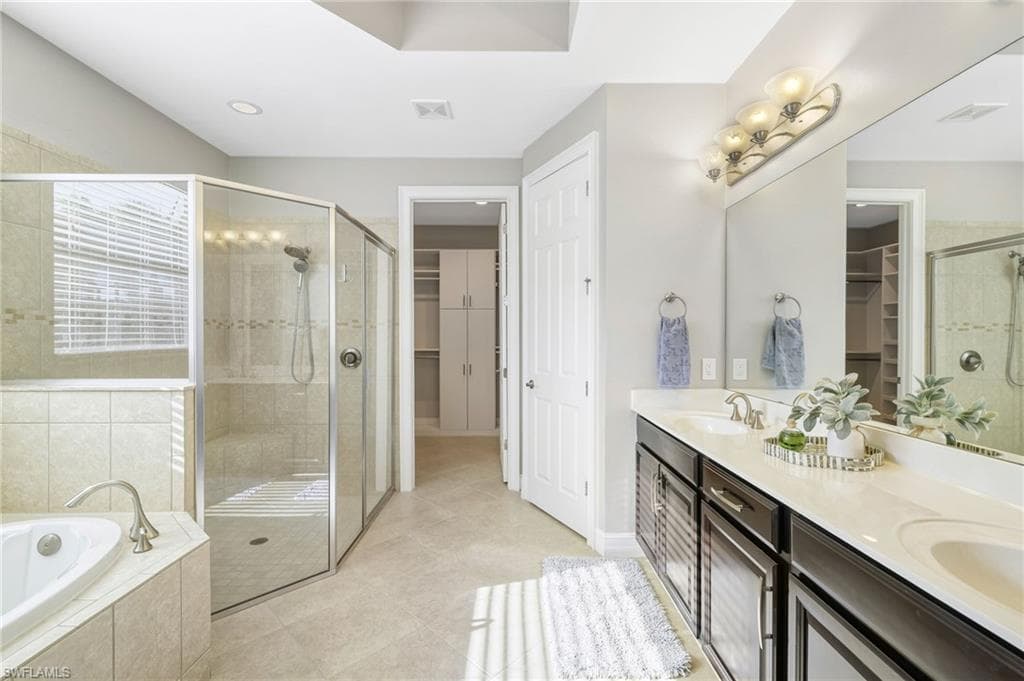 26141 Saint Michael LN, BONITA SPRINGS FL 34135-16