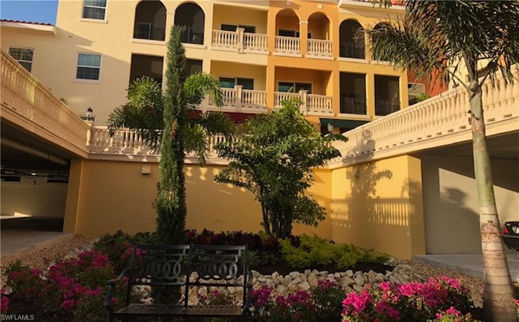 21450 Strada Nuova CIR # 303, ESTERO FL 33928-19