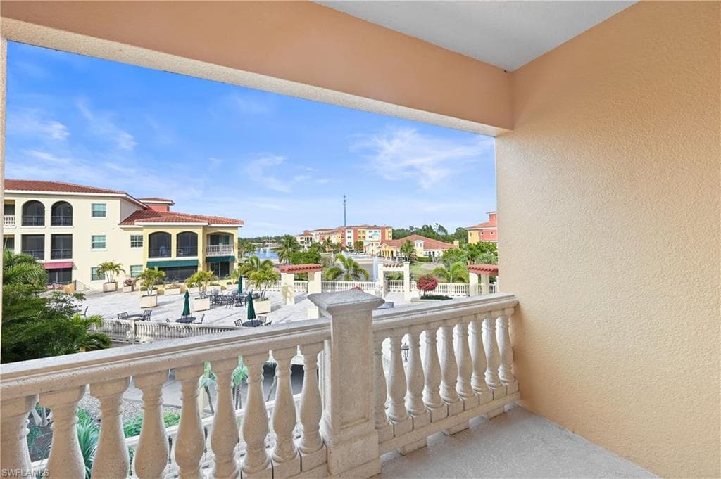 21450 Strada Nuova CIR # 303, ESTERO FL 33928-14