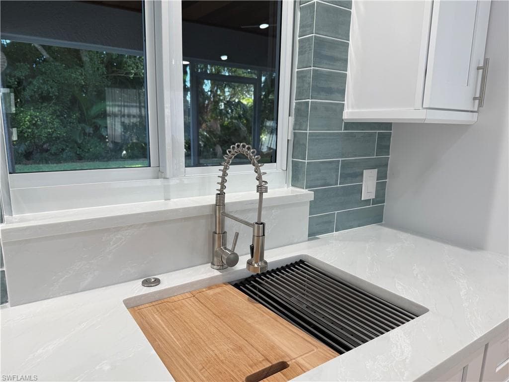 23485 Olde Meadowbrook CIR, ESTERO FL 34134-15