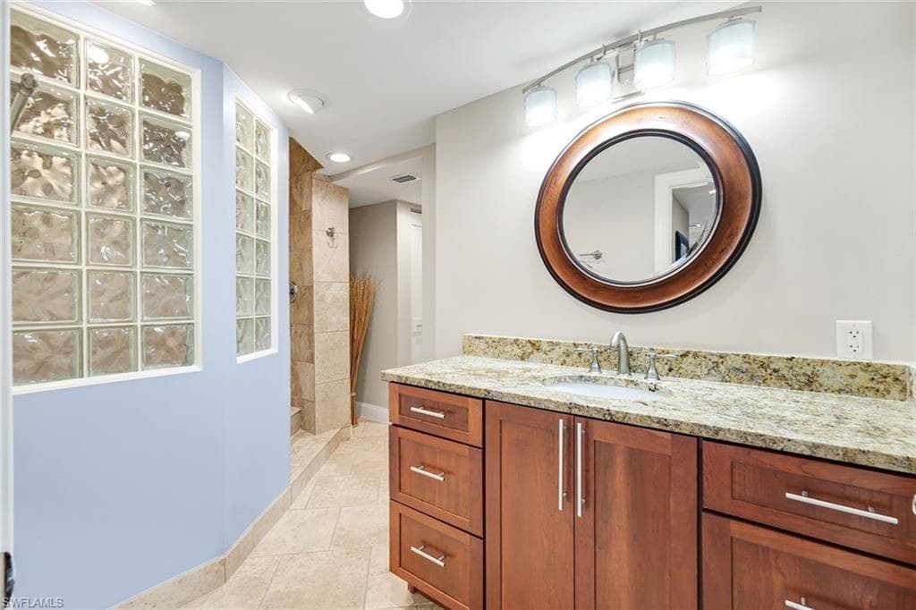 538 Estero BLVD # 302, FORT MYERS BEACH FL 33931-18