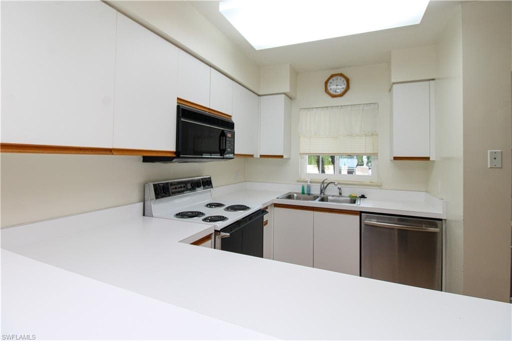 333 Sunrise Cay # 2, NAPLES FL 34114-12