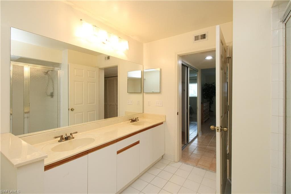 333 Sunrise Cay # 2, NAPLES FL 34114-27