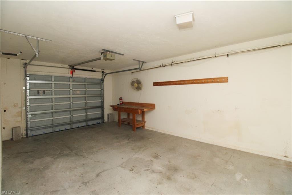 333 Sunrise Cay # 2, NAPLES FL 34114-33