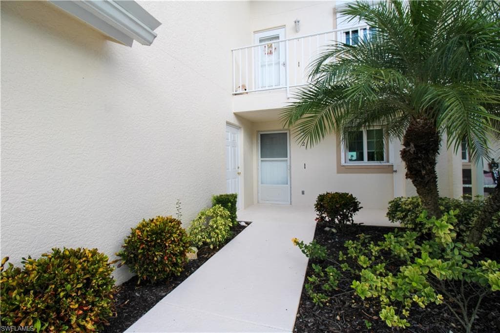 333 Sunrise Cay # 2, NAPLES FL 34114-9