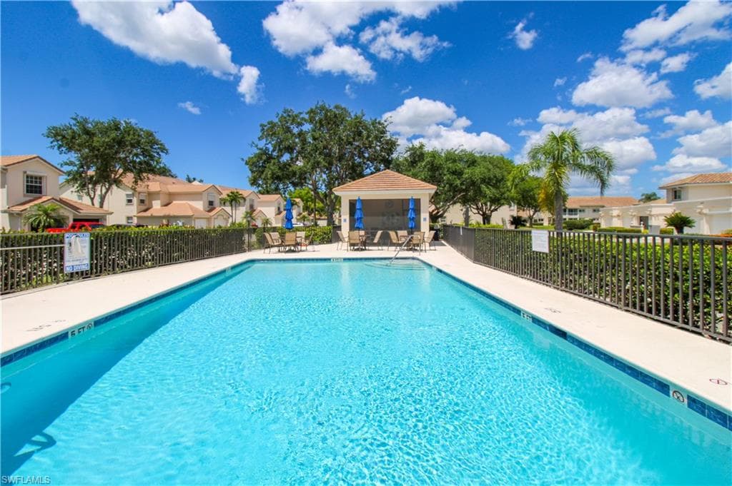 333 Sunrise Cay # 2, NAPLES FL 34114-44