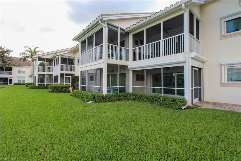 333 Sunrise Cay # 2, NAPLES FL 34114-38