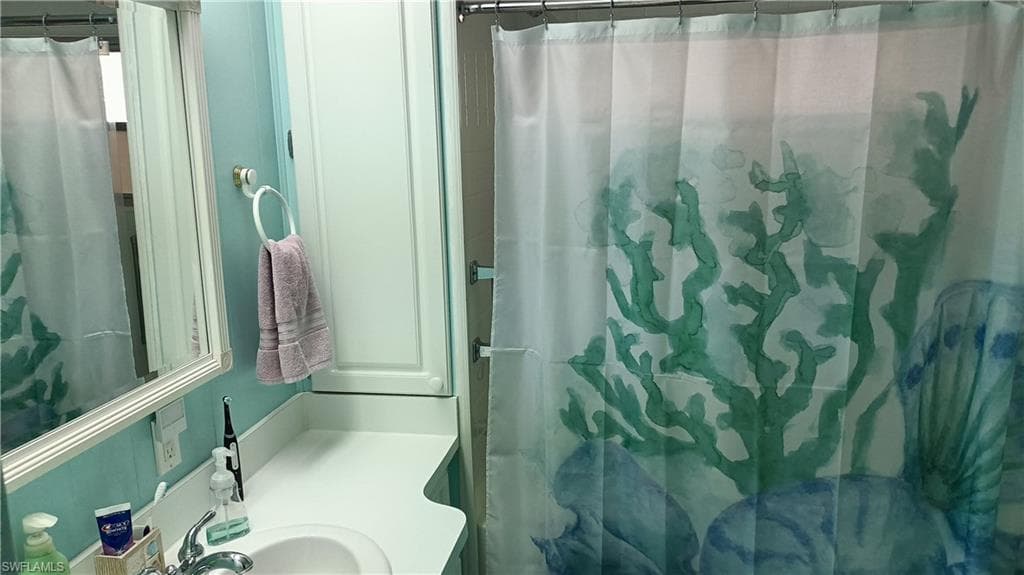 524 Timber LN S, NORTH FORT MYERS FL 33917-12