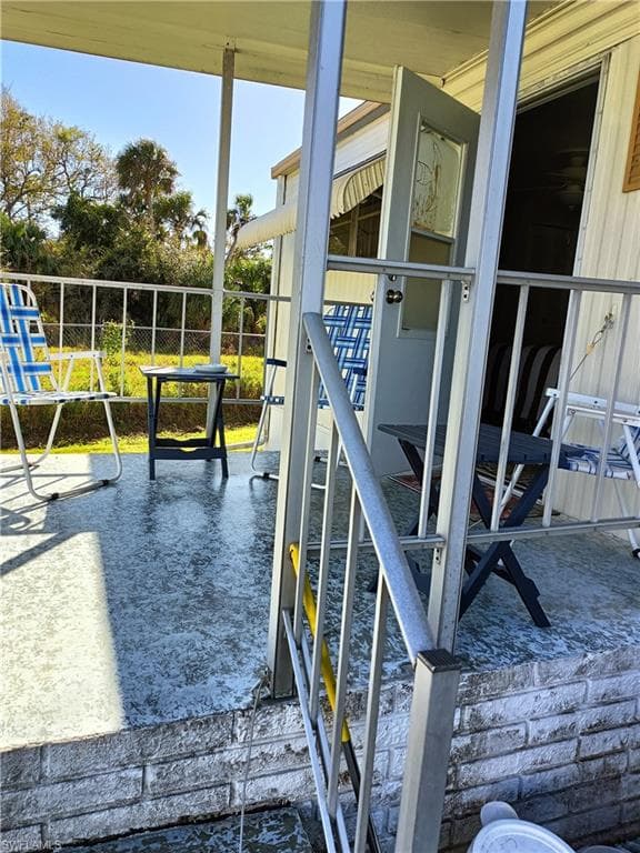 524 Timber LN S, NORTH FORT MYERS FL 33917-21