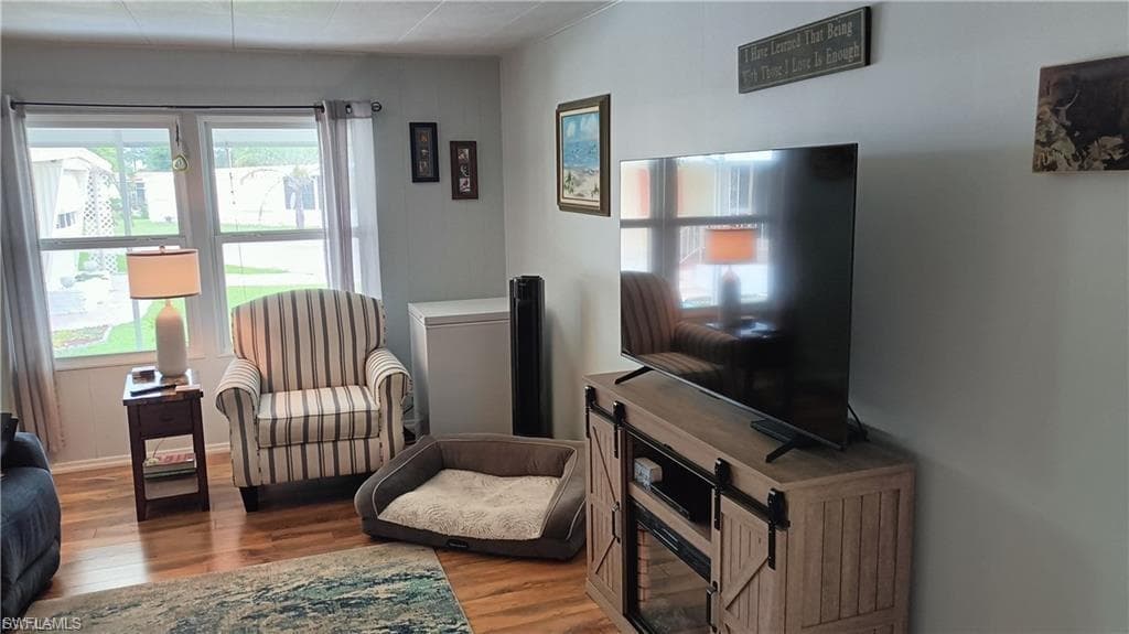 524 Timber LN S, NORTH FORT MYERS FL 33917-6