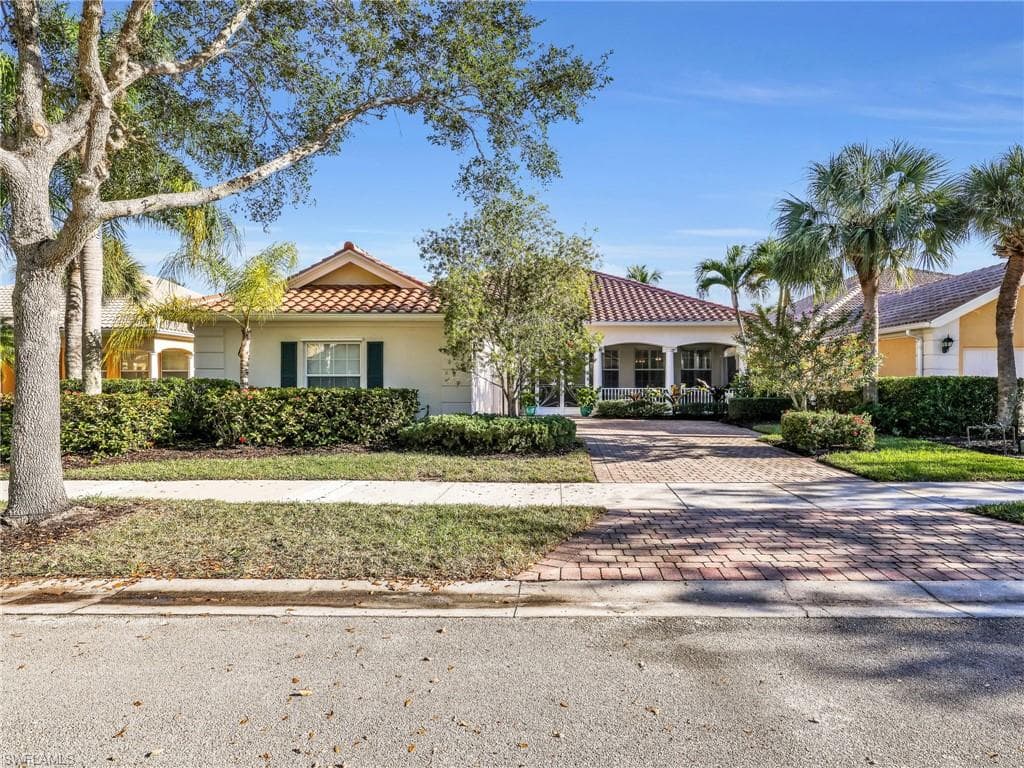 28333 Moray DR, BONITA SPRINGS FL 34135-3