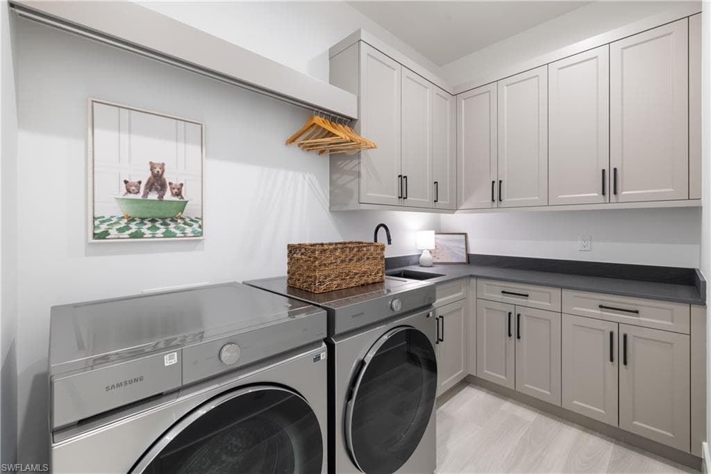 4221 7th AVE NW, NAPLES FL 34119-27