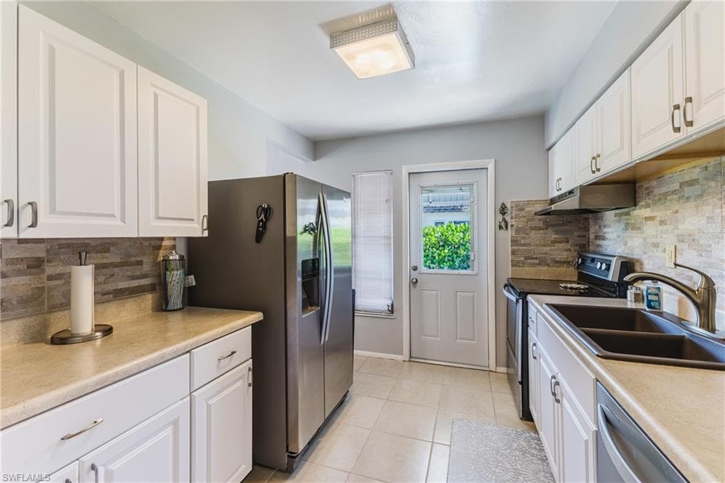 36 Temple CT, LEHIGH ACRES FL 33936-12