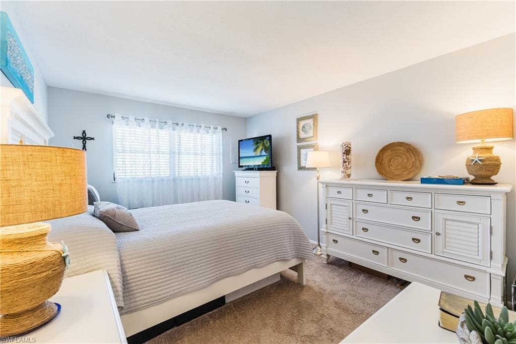 36 Temple CT, LEHIGH ACRES FL 33936-23