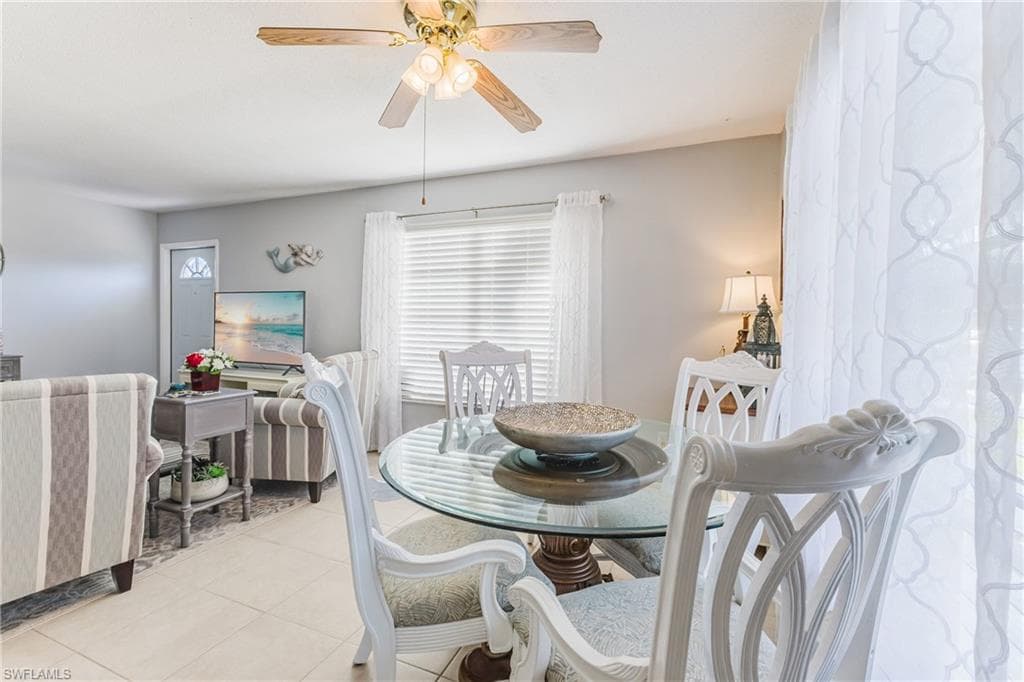 36 Temple CT, LEHIGH ACRES FL 33936-9