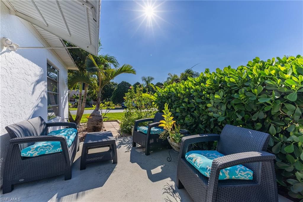 36 Temple CT, LEHIGH ACRES FL 33936-7