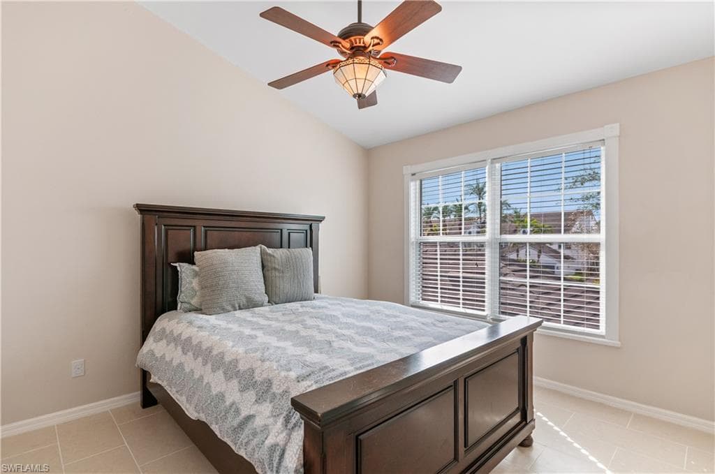 5940 Sand Wedge LN # 1407, NAPLES FL 34110-9