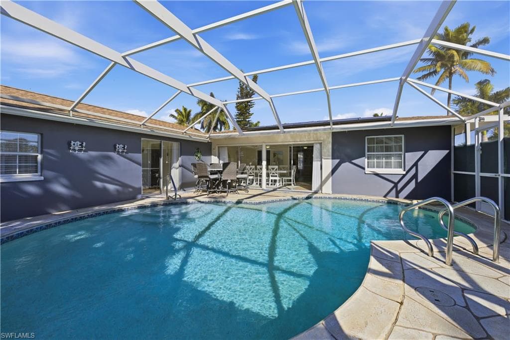 4690 Parrot AVE, NAPLES FL 34104-32