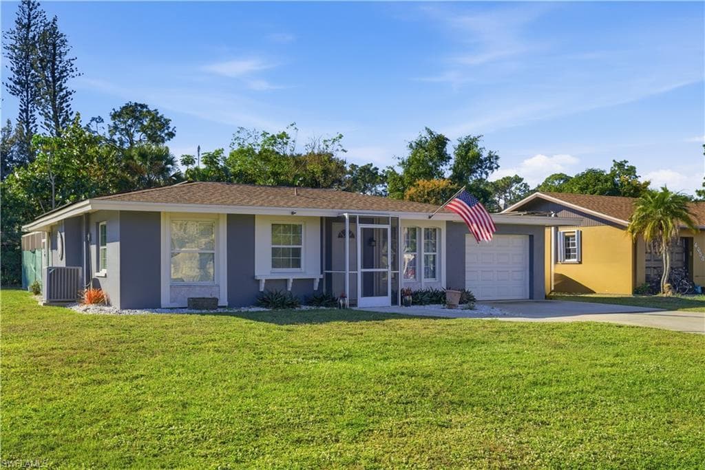 4690 Parrot AVE, NAPLES FL 34104-34