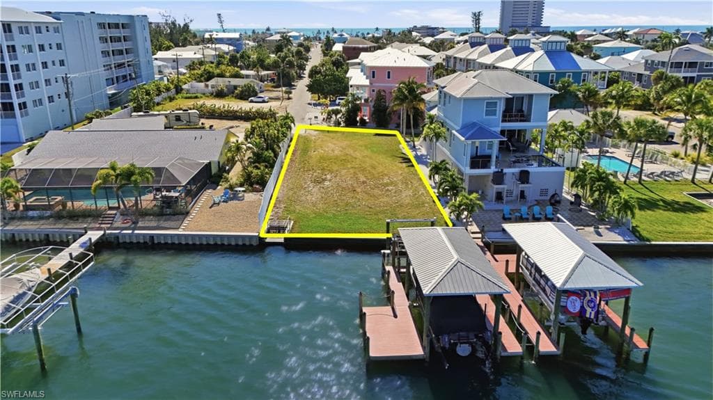 327 Fairweather LN, FORT MYERS BEACH FL 33931-11