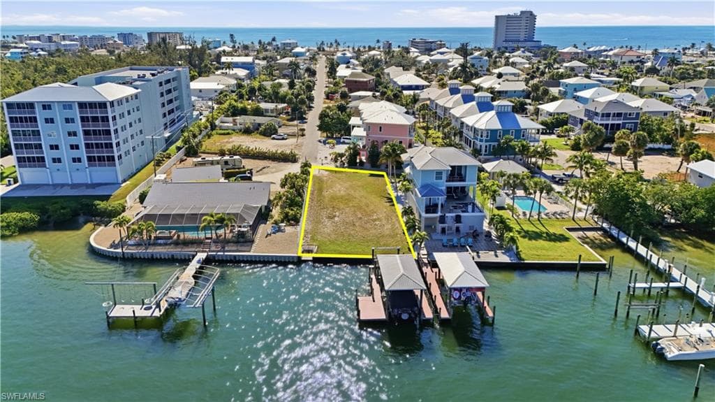 327 Fairweather LN, FORT MYERS BEACH FL 33931-10