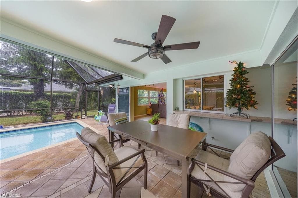 208 Baltusrol DR, NAPLES FL 34113-18