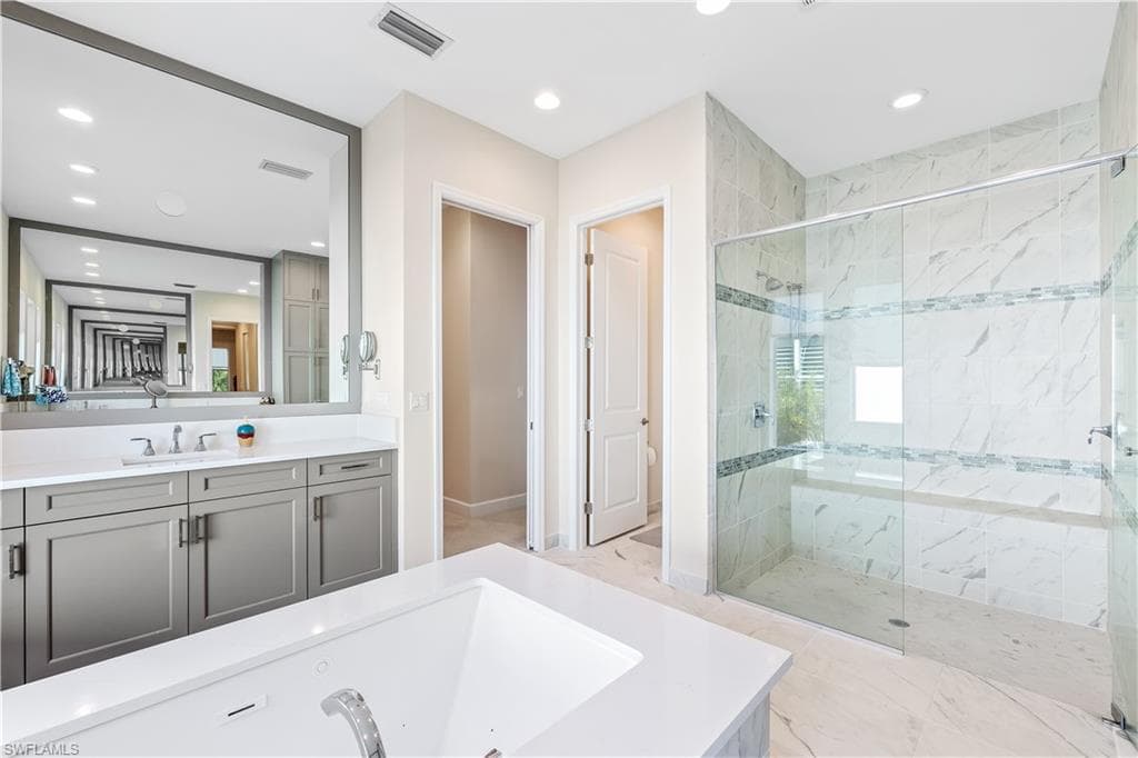12047 Oleander AVE, NAPLES FL 34120-12
