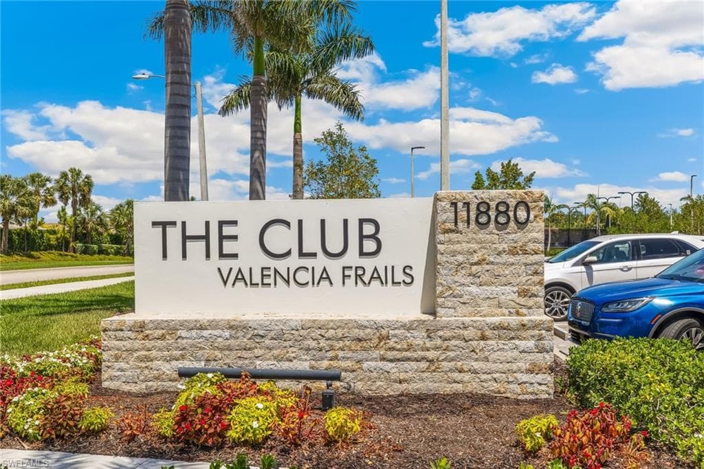 12047 Oleander AVE, NAPLES FL 34120-29