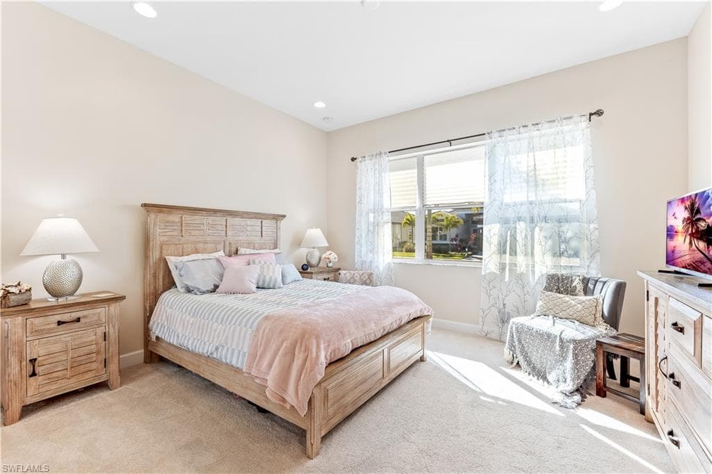 12047 Oleander AVE, NAPLES FL 34120-13