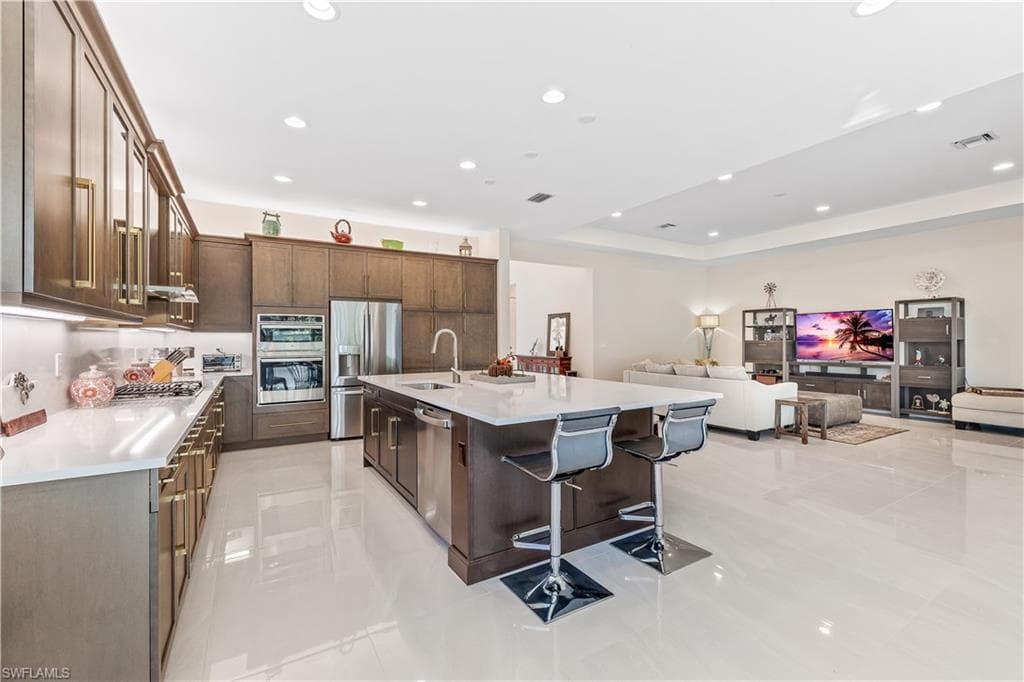 12047 Oleander AVE, NAPLES FL 34120-3