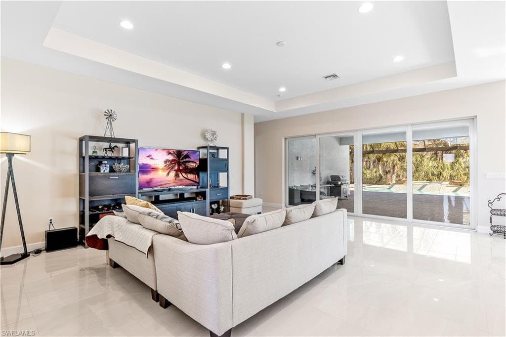 12047 Oleander AVE, NAPLES FL 34120-7
