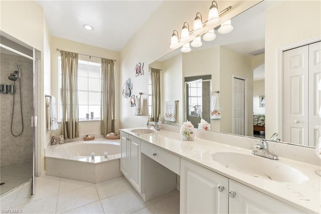 27090 Flamingo DR, BONITA SPRINGS FL 34135-11