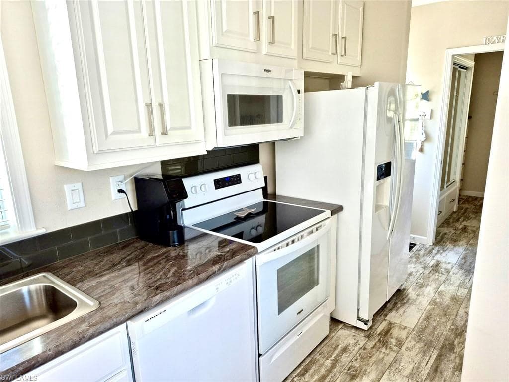 173 Redwood LN # 8, NAPLES FL 34114-9