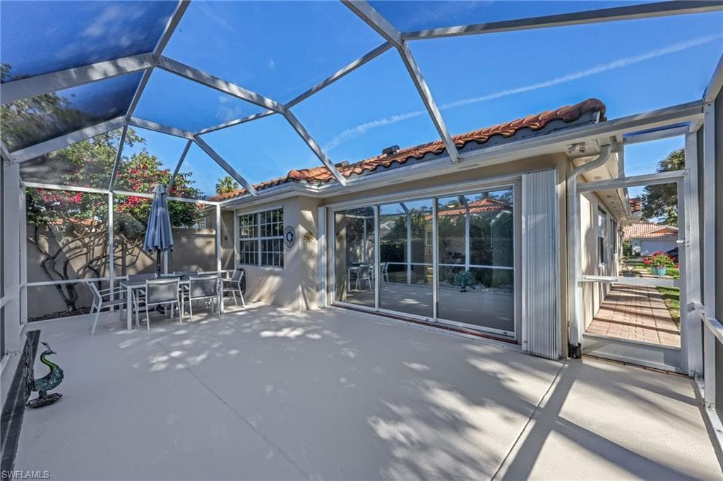 5781 Drummond WAY, NAPLES FL 34119-26