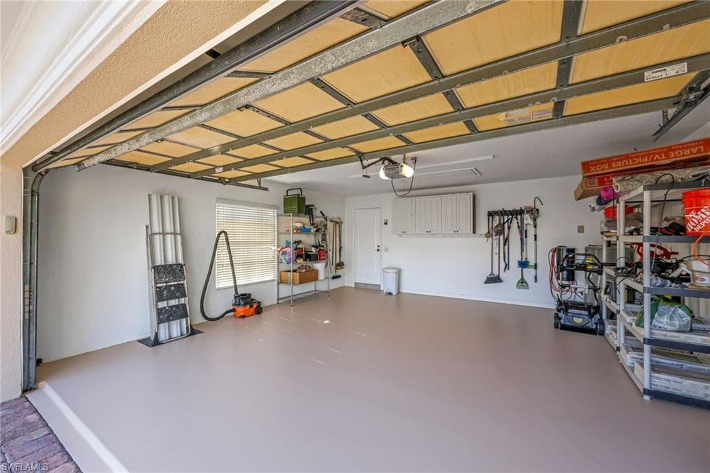 5781 Drummond WAY, NAPLES FL 34119-29