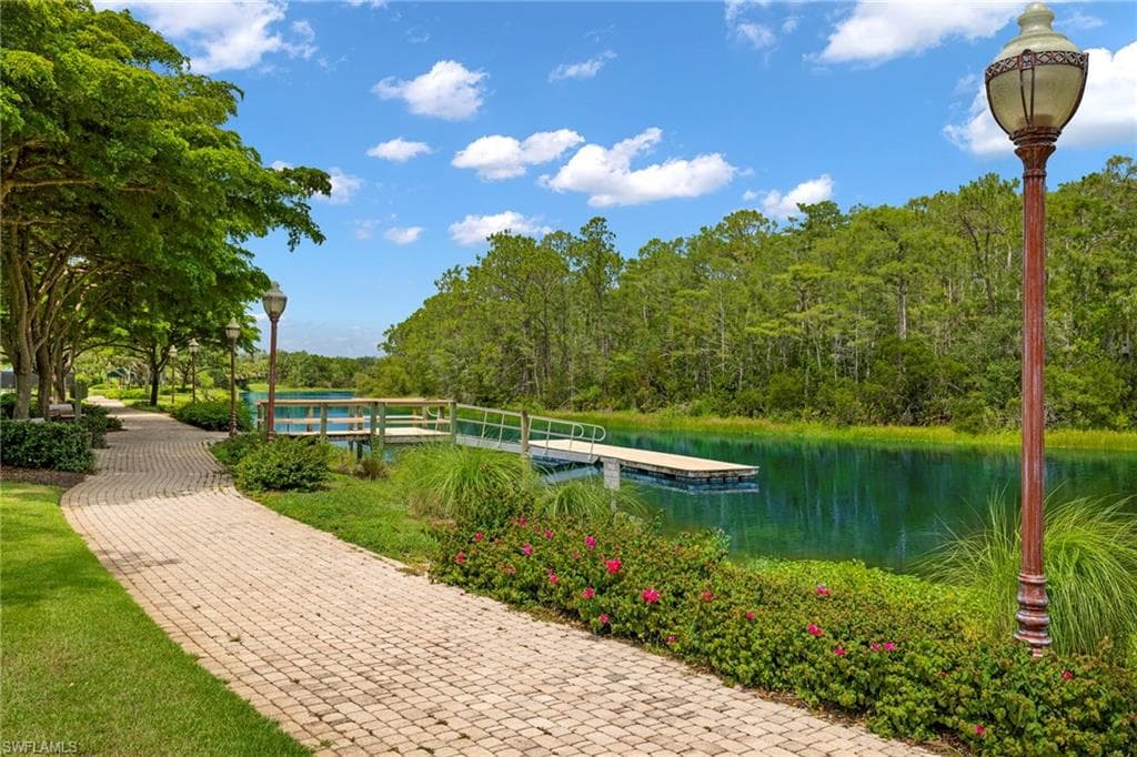 9520 Cypress Hammock CIR # 102, ESTERO FL 34135-37