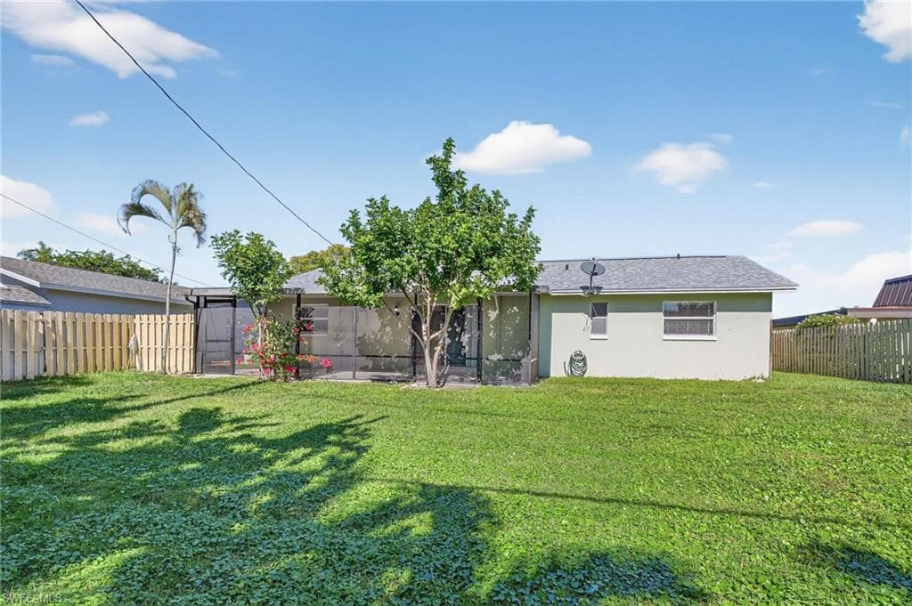 1336 Lake Shore DR, NAPLES FL 34103-25