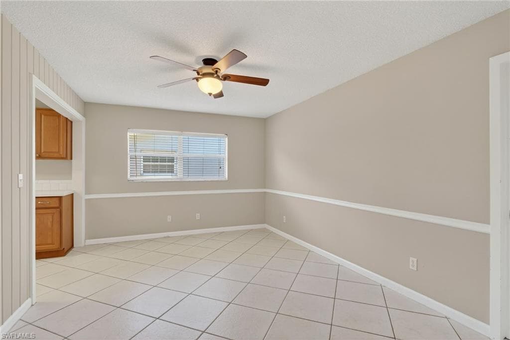 1336 Lake Shore DR, NAPLES FL 34103-8