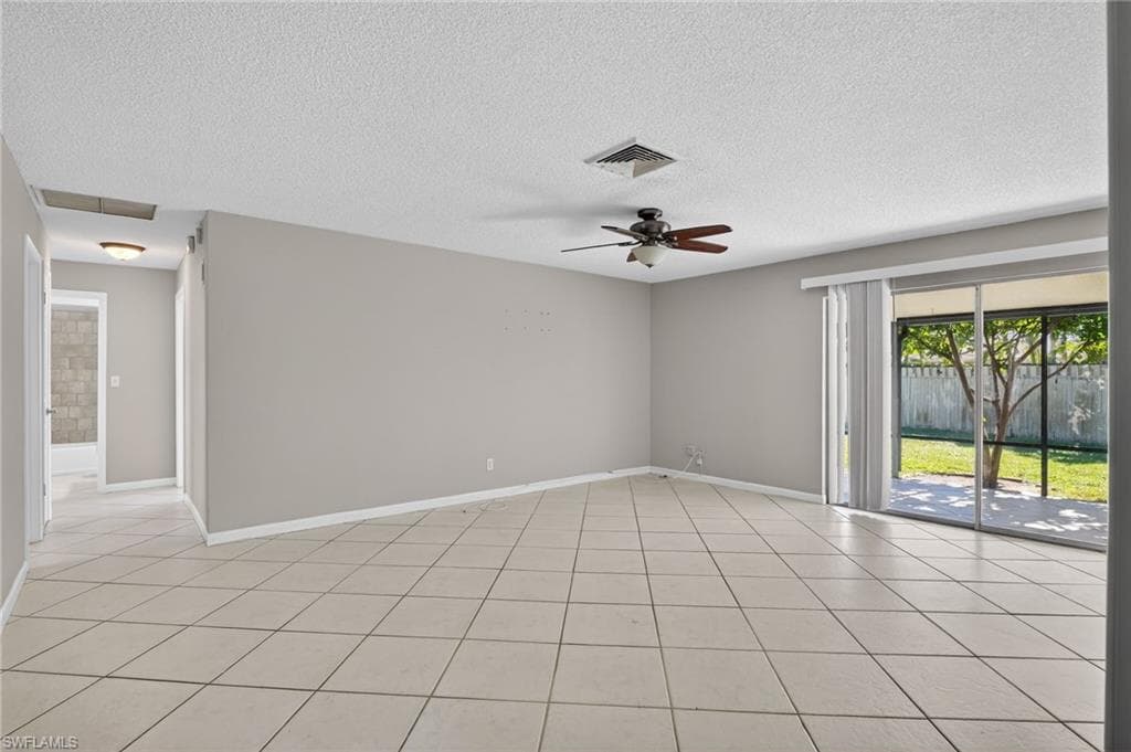 1336 Lake Shore DR, NAPLES FL 34103-13