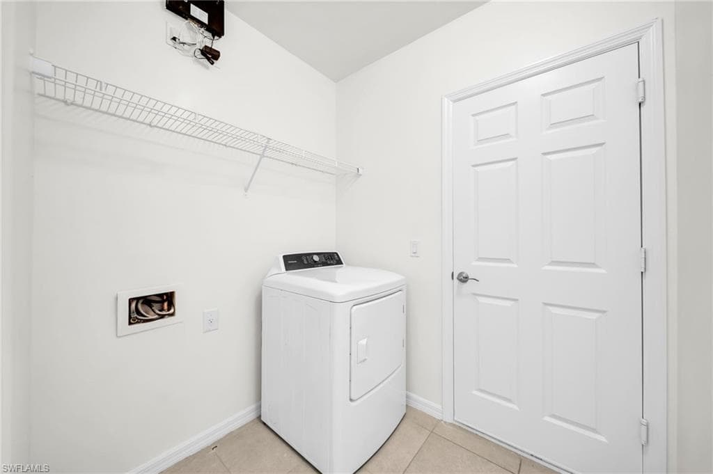 3477 Acapulco CIR, CAPE CORAL FL 33909-28