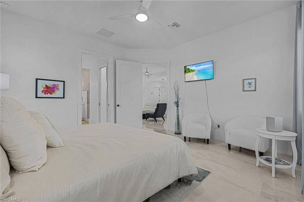 2499 Pine ST, NAPLES FL 34112-8
