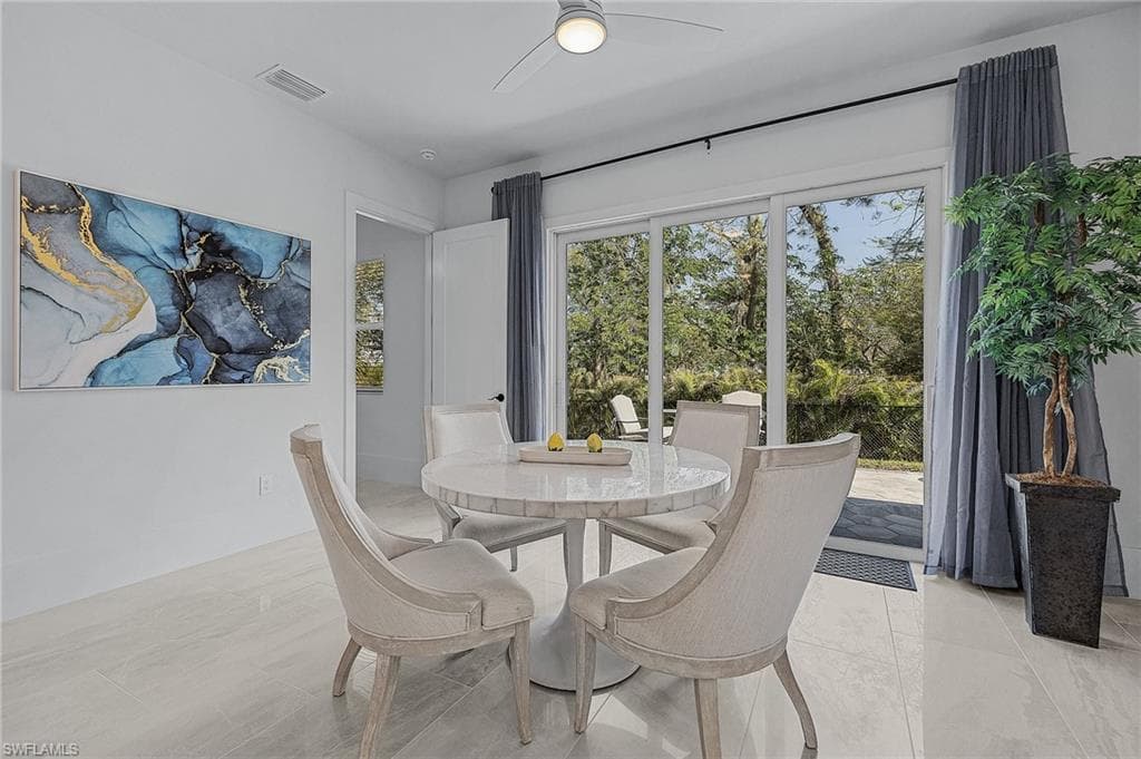 2499 Pine ST, NAPLES FL 34112-3