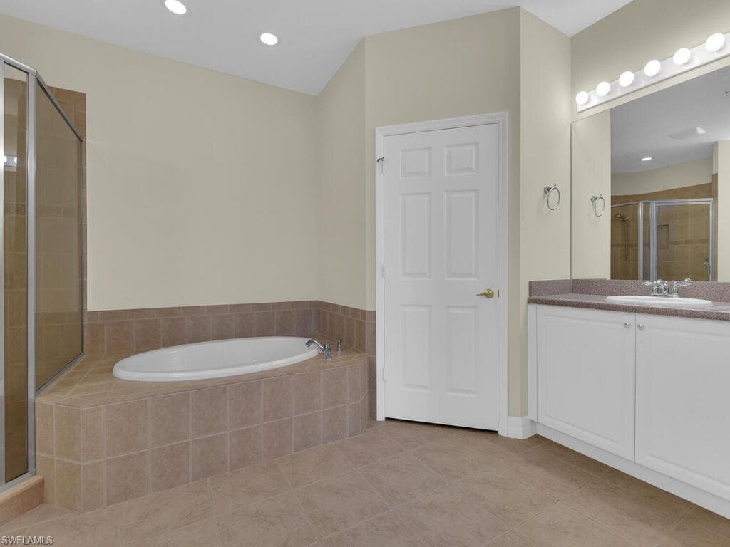 14562 Dolce Vista RD # 202, FORT MYERS FL 33908-25