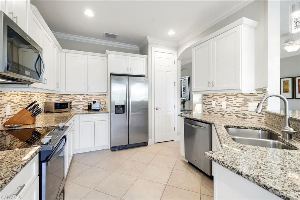 12045 Covent Garden CT # 2101, NAPLES FL 34120-10