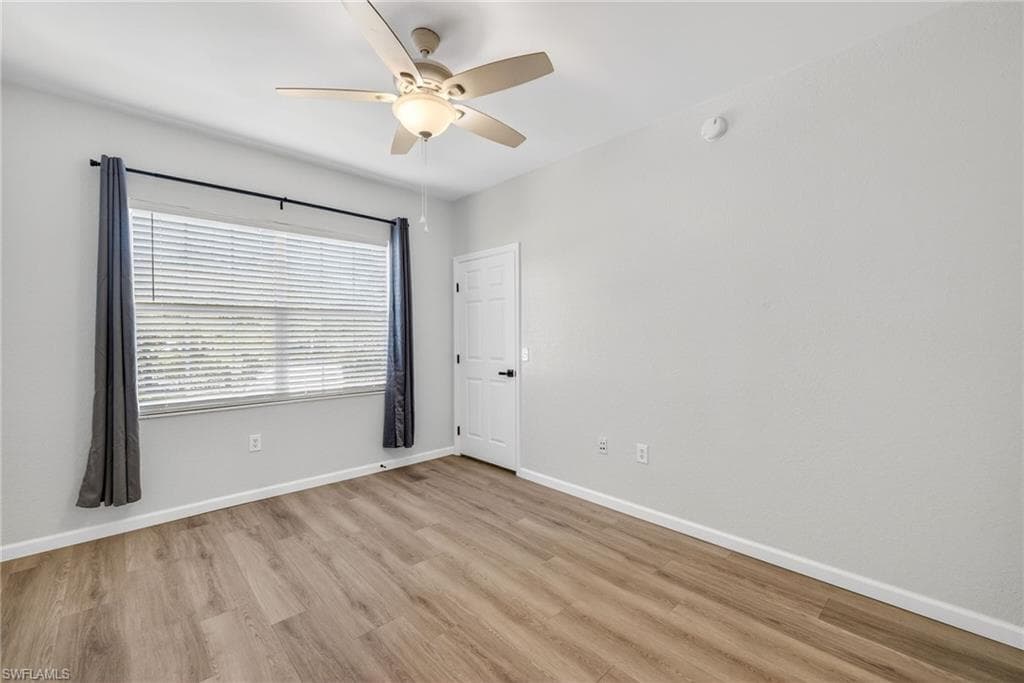 15585 Ocean Walk CIR # 215, FORT MYERS FL 33908-16