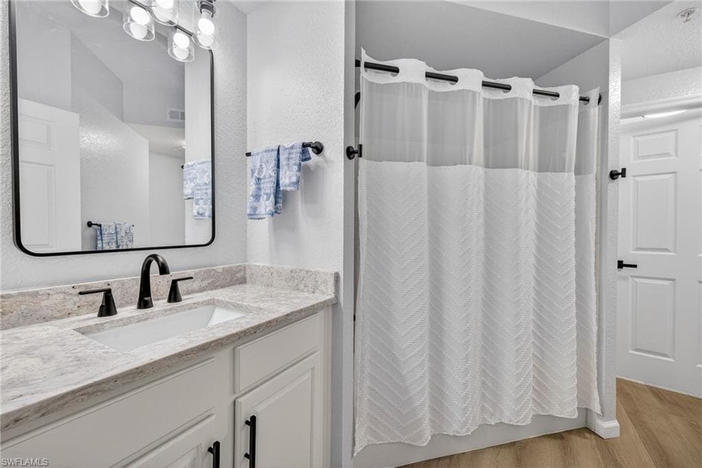 15585 Ocean Walk CIR # 215, FORT MYERS FL 33908-13
